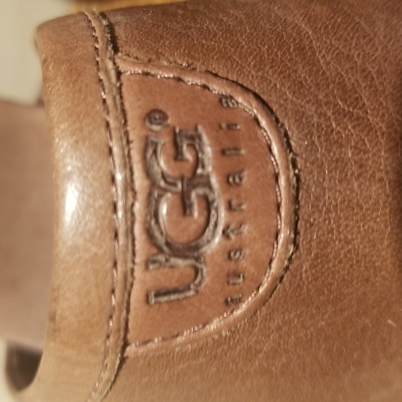 UGG Abbie Clogs - Picture 3 of 11